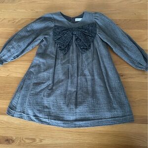 Zara Gray Textured Dress with Bow 5T (bottom hen undone)